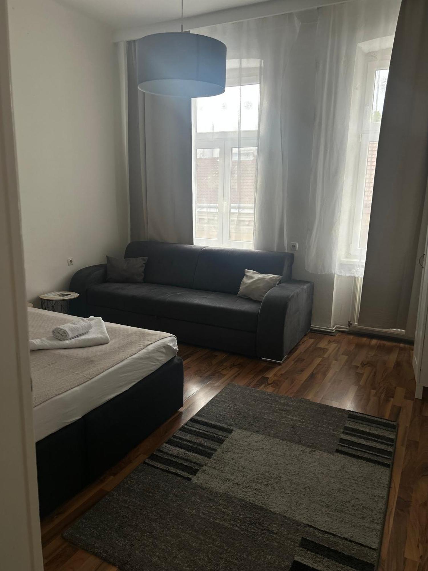 Paower Apartment Wina Bagian luar foto